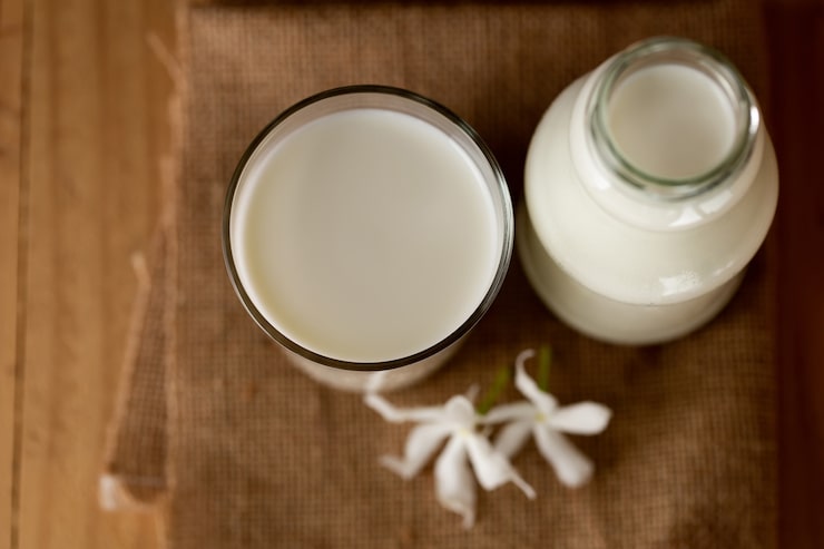 Comparing Yakult and Actimel: A Detailed Analysis