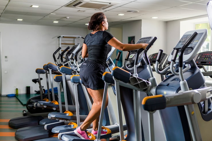 Spin Bike or Regular Exercise Bike: How They Differ and Which Is Right for You