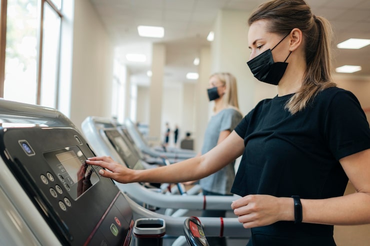 Stationary Bikes vs. Elliptical Trainers