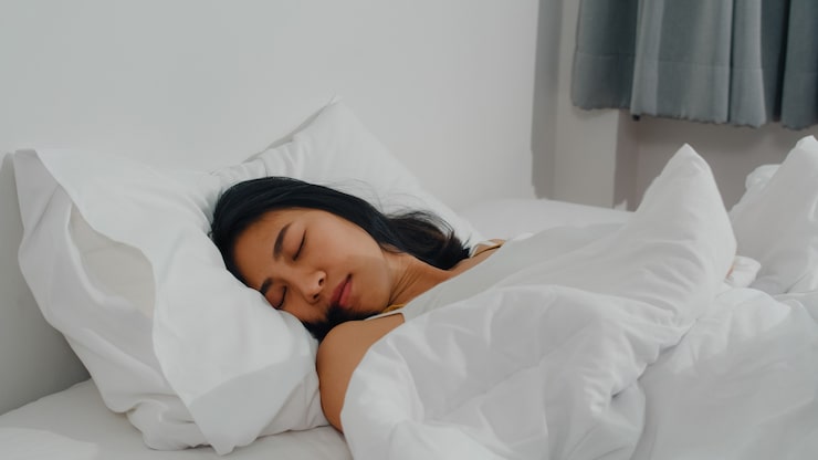 The Link Between Sleep and Mental Health — and How to Break the Cycle